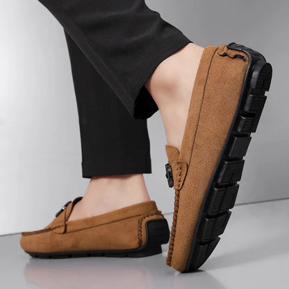 The 2025 new men's soft-soled comfortable casual shoes are versatile Lazy people can wear them on one foot Size 46 size 47