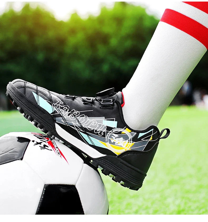 Children's Soccer Shoes Kids Sneakers Non-slip Boys Girls Football Boots Outdoor Ultralight Soccer Trainers Leather Futsal Shoes