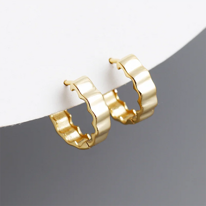 925 Sterling Silver Minimalist Statement Waves Huggies Hoop Earrisngs for Women Fashion French Charms Jewelry Ear Buckle