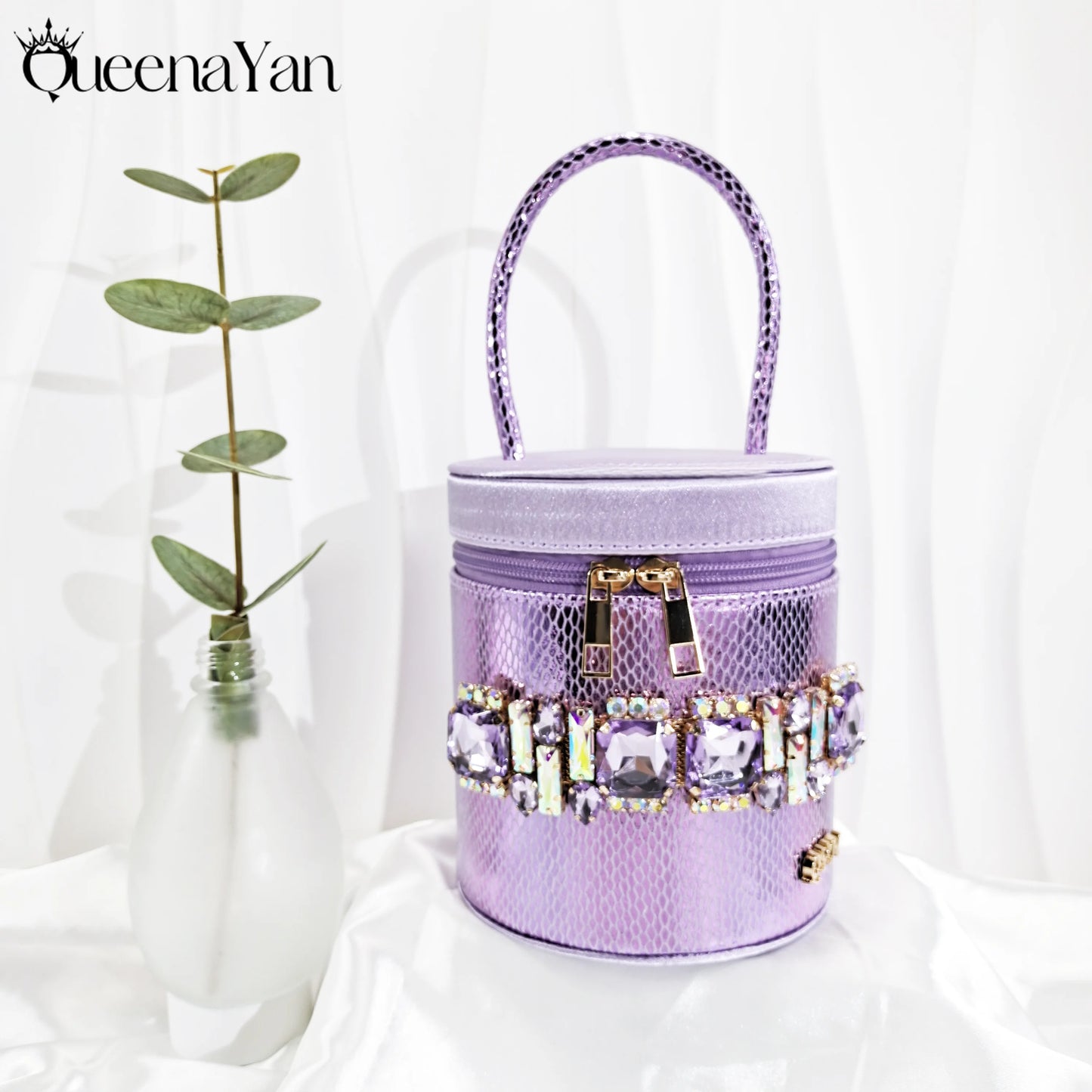 Fashionable New Gold Open Toe Women's Sandals with Matching Bucket Bag Set Perfect for Weddings and Parties