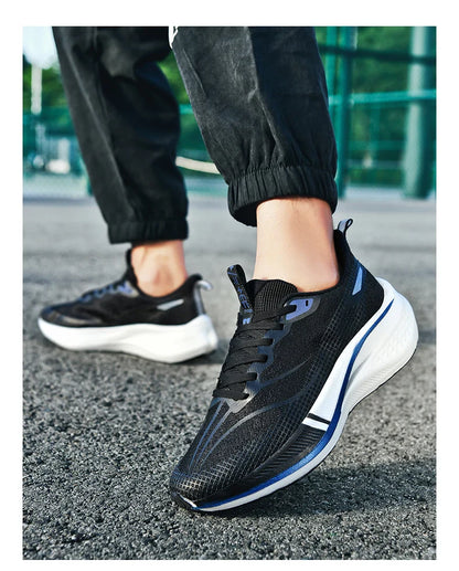 Sapatos de corrida esportivos casuais masculinos e femininos de moda com superfície de malha respirável, suporte de placa de carbono e sola de borracha resistente ao desgaste