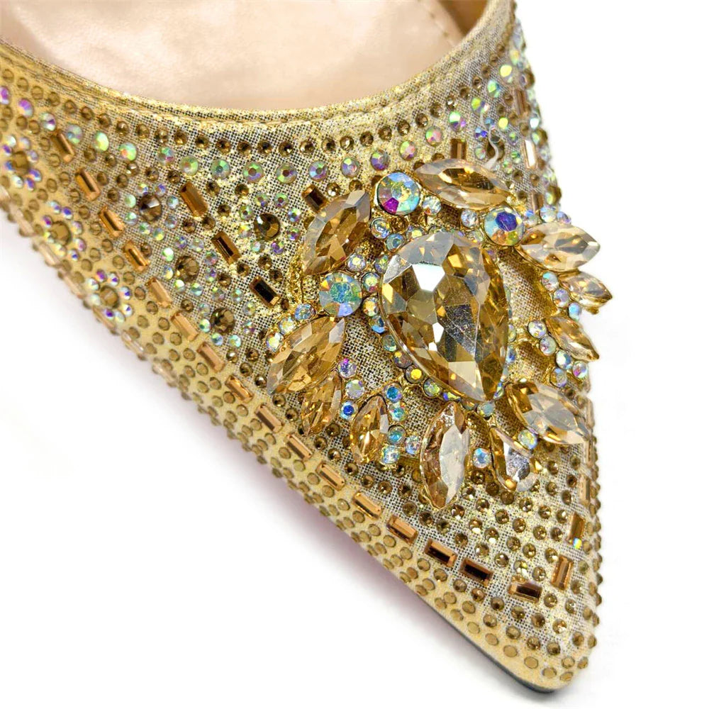 Sapatos e Bolsa Nigerianos de Salto Alto para Mulheres na Cor Vermelha, Conjunto de Bolsa com Strass com Design Italiano para Casamento