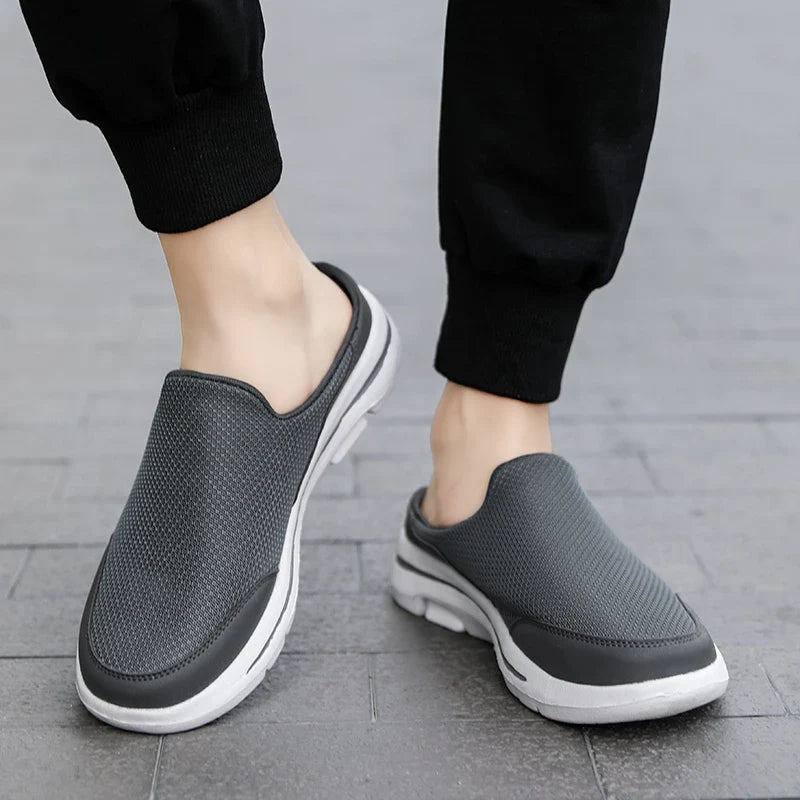 Men Slippers Summer Breathable Home Indoor Slippers Men Thick Bottom Slides Fashion Couple Walking Shoes
