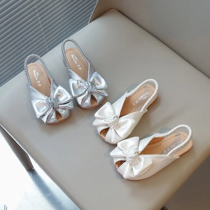 Summer Girl’s Sandals Peep Toe Elastic Band Sliver Beige Kids Sliders Bowknot Graceful Flexiable Trendy Children Shoes Flat