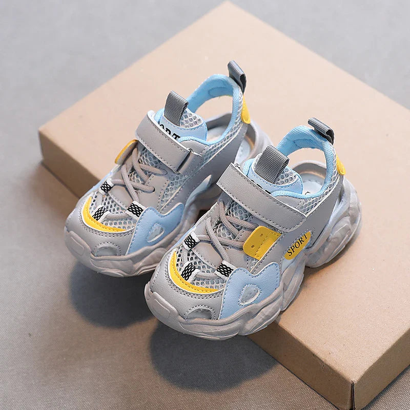 Kids Sports Sandals Fashion Classic 2025 Summer Boys Girls Beach Shoes Cut-outs Air Mesh Breathable Hollow Casual Fashion Sandal