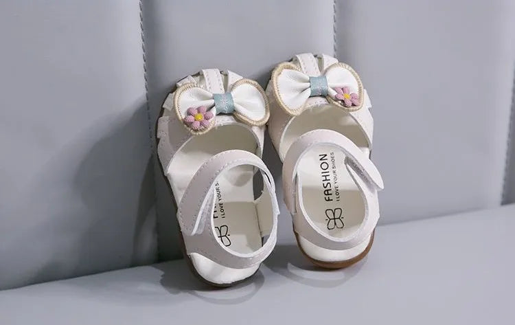 2026 New Girls Baby Soft Sole Princess Sandals Extra Soft Summer Toddler Closed Toe Fashion Walking Shoes