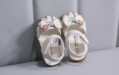 2026 New Girls Baby Soft Sole Princess Sandals Extra Soft Summer Toddler Closed Toe Fashion Walking Shoes