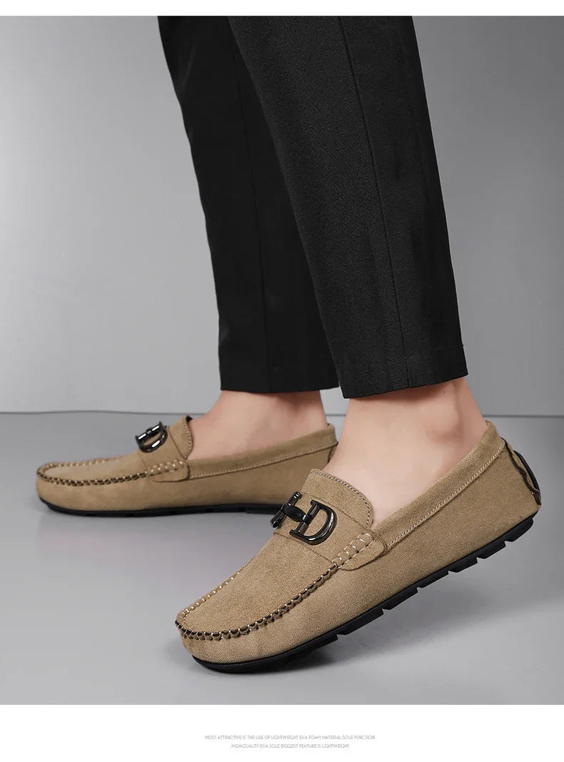 The 2025 new men's soft-soled comfortable casual shoes are versatile Lazy people can wear them on one foot Size 46 size 47