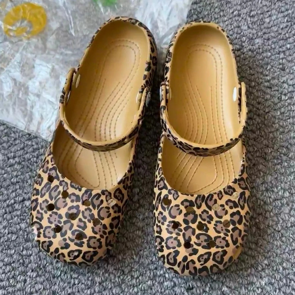 Kids'Casual Sandals EVA Summer Fashion Outdoor Soft Bottom Children Breathable Anti-slip Beach shoes Black White Size 36-41