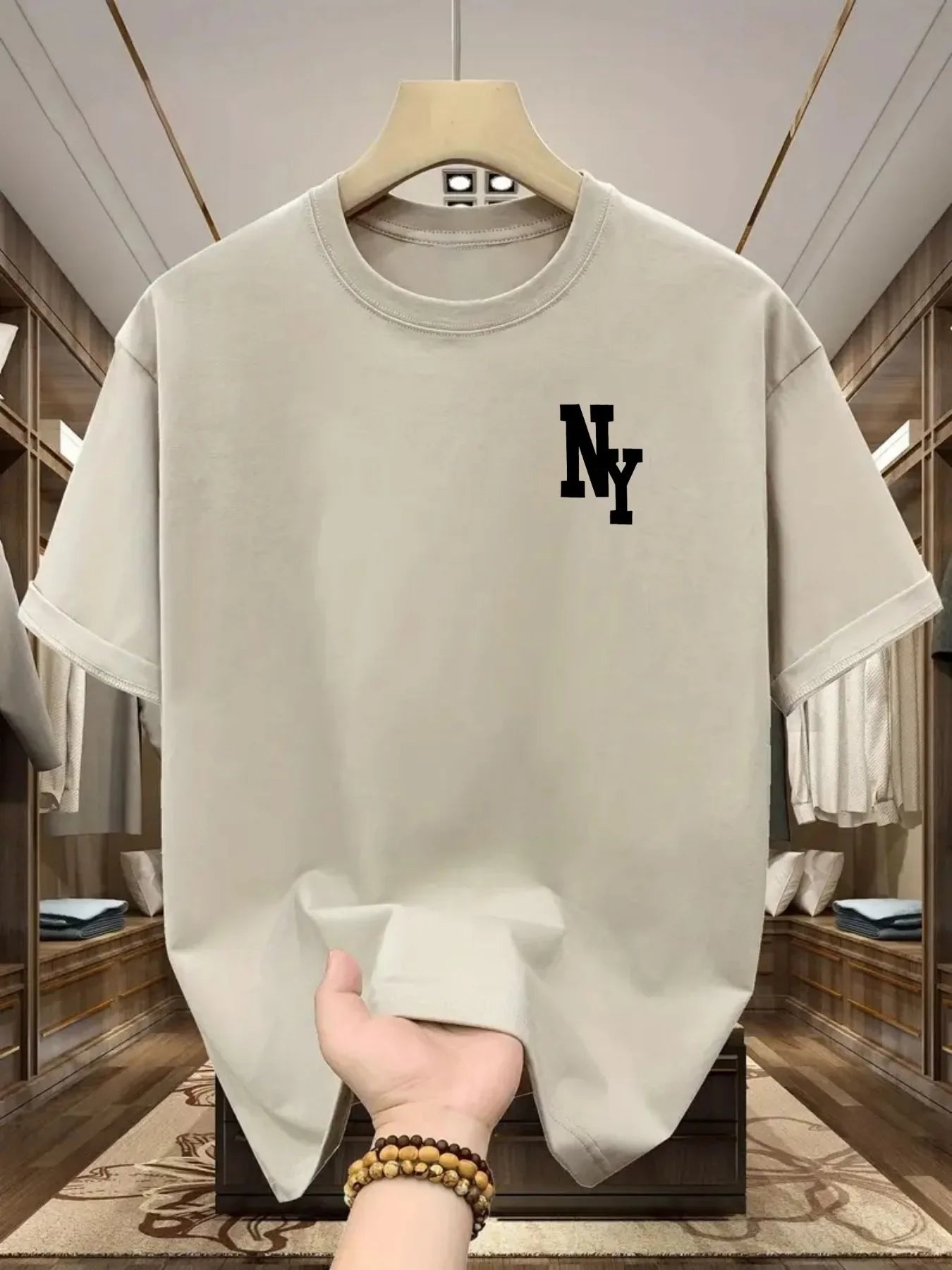Mens Summer Short-sleeved T-shirt with A New York Pattern and A Casual Round-neck Design Suitable for Trendy Casual Outfits