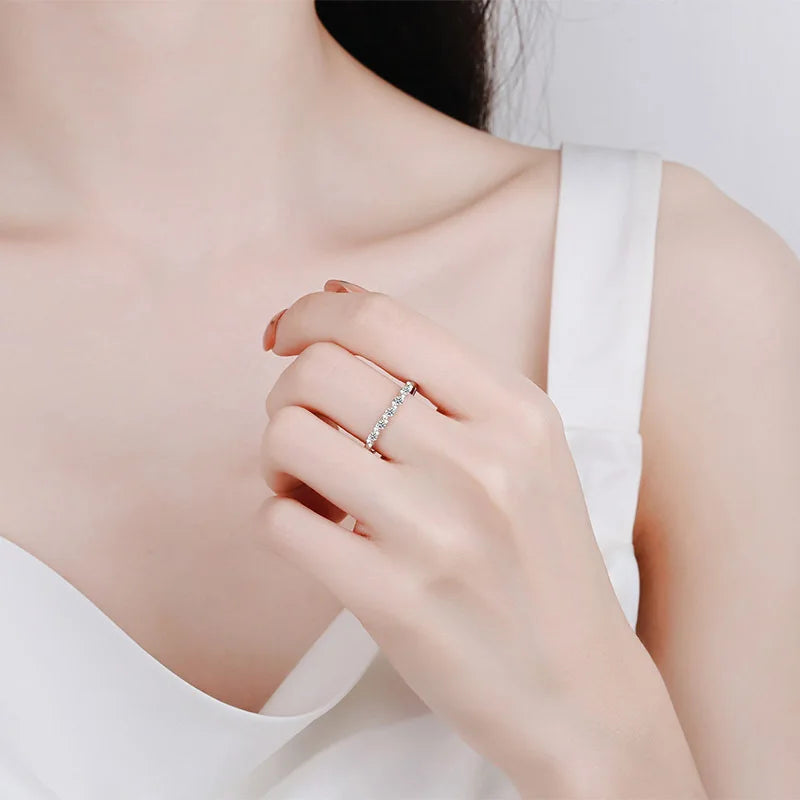 0.2ct White Gold Plated Moissanite Ring for Women Girls Trend 100% S925 Sterling Silver Jewelry Sparkling Diamond Rings