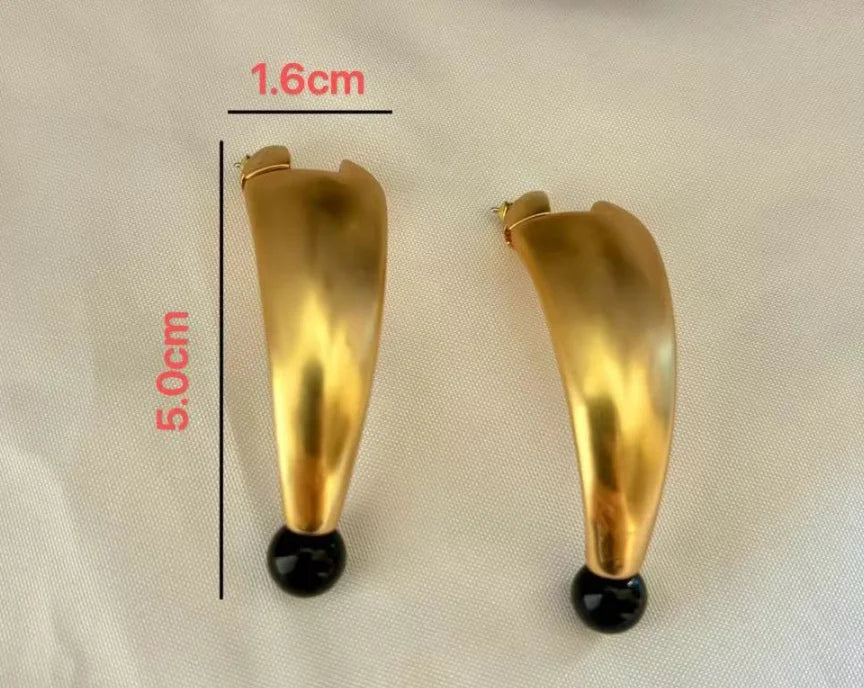 Baroque Pearl Eye Earrings
