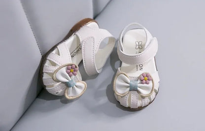 2026 New Girls Baby Soft Sole Princess Sandals Extra Soft Summer Toddler Closed Toe Fashion Walking Shoes
