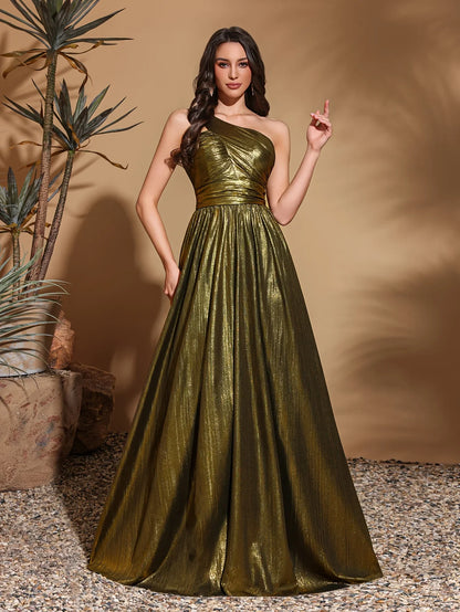 One-shoulder pleated two-sided glossy strapless wedding dress