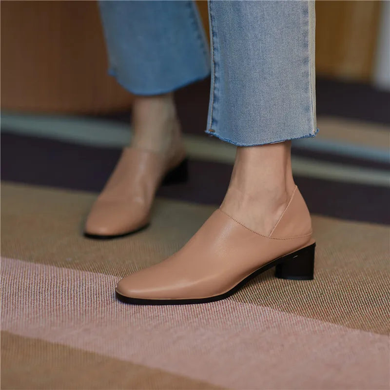 2025 Hot Sale slip-on Genuine Leather Women Pumps Square Toe Med Thick Heels Soft Upper Pumps Office Ladies Dress Shoes