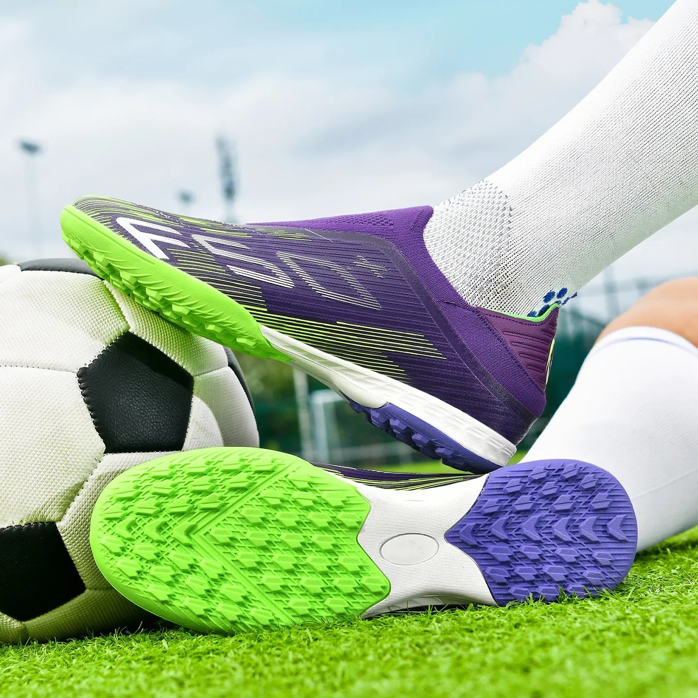 Without-lace F50+ Mens Soccer Shoes Boys Training Non-Slip Turf Soccer Cleats TF/FG Football Sneakers Chuteira Campo 35-45