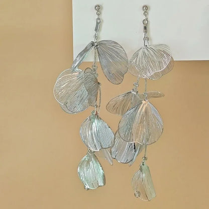 Fashion Long Tassel Petal Drop Earrings for Women Luxury Metal Crystal Hollow Flower Temperament Earrings Wedding Jewelry Gifts