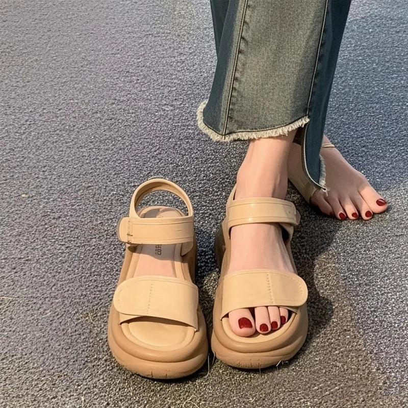 Thick soled Roman sandals for women, new summer sports soft soled work versatile, non tiring, non slip beach shoes