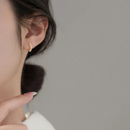 925 Sterling Silver Vintage Simple Pearl Huggies Ear Buckles for Women Charms Party Piercing Hoop Earrings Jewelry Gift