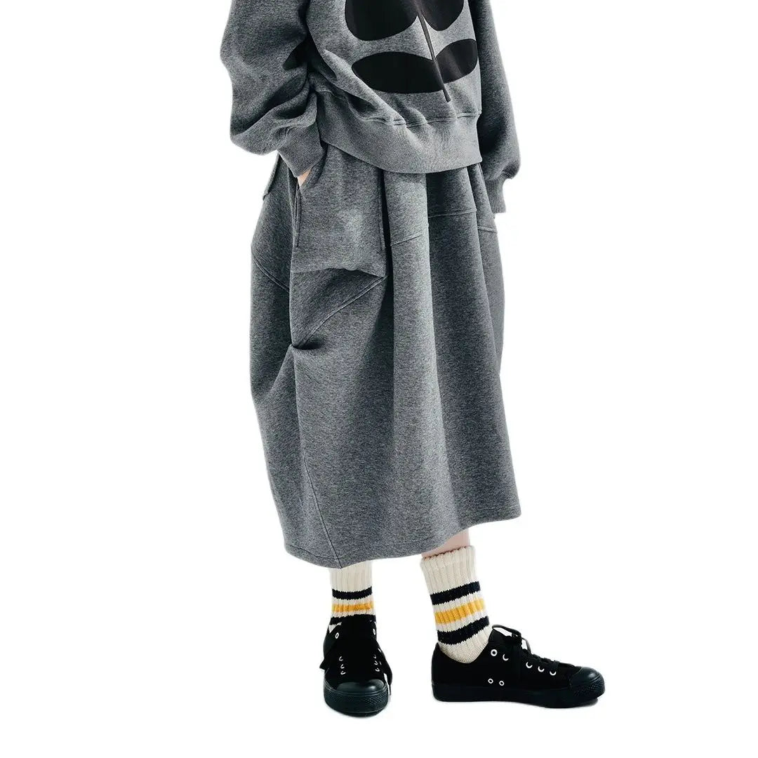 Autumn 2023 new original design Air layer pinched grey skirt loose 234284