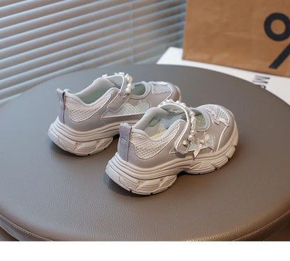 Girls Hollowed-out Mesh Sports Sneakers with Beaded Bow 2026 New Summer Toddler Barefoot Beach Shoes Platform Versatile Sandals