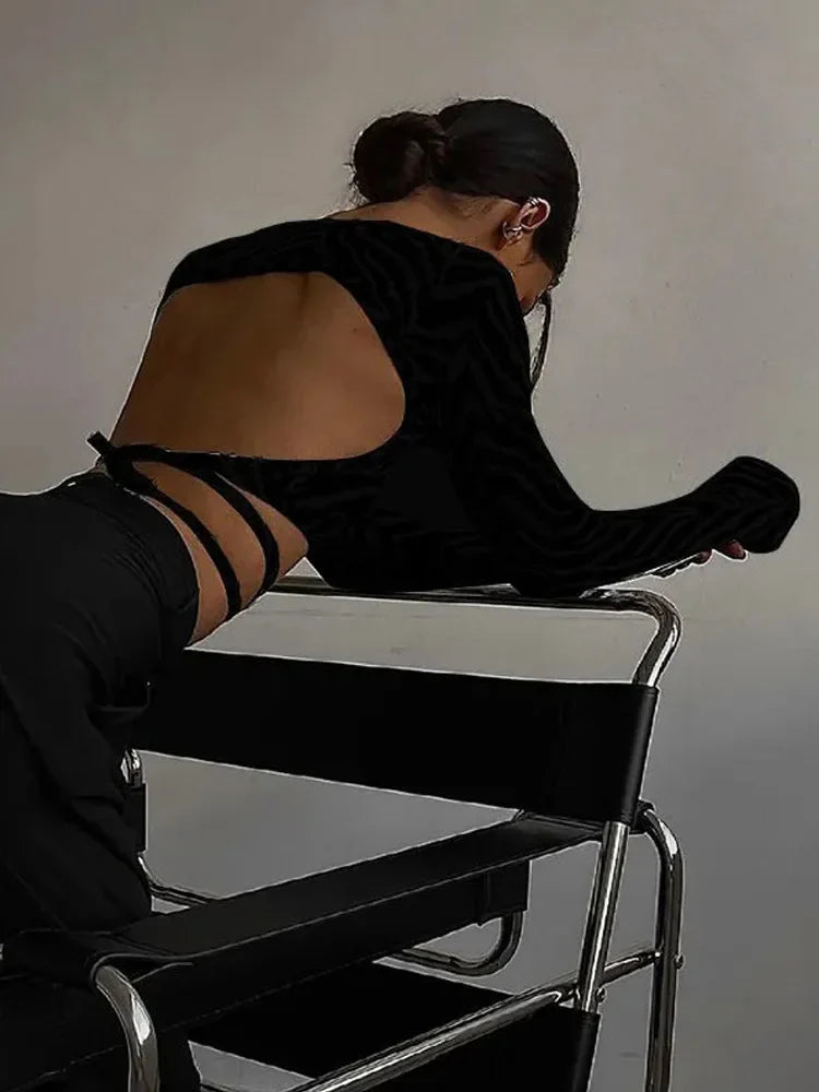 Camisetas Femininas de Renda Sem Costas Sexy com Cadarço Pulôver Outono Pretas Gola Redonda Manga Longa Justa Curta