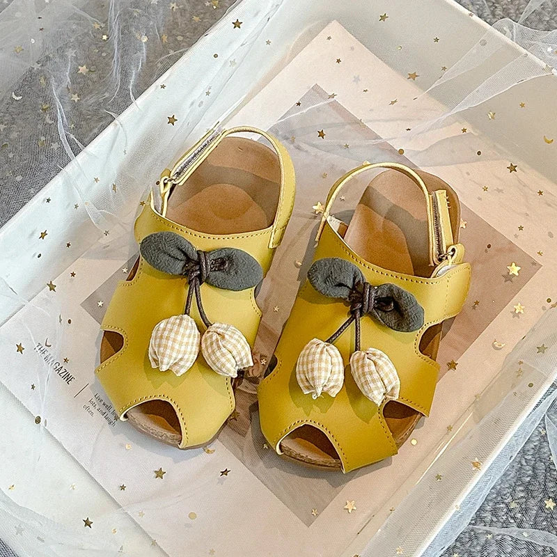 2025 Children Sandals for Girls Summer New Fashion Korean Style Soft Bottom Anti-slippery Versatile Cut-outs Princess Beach Shoe