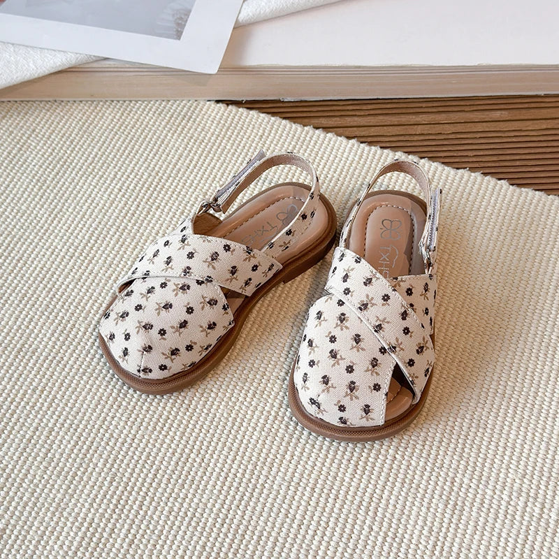 Girls Princess Floral Sandals New Summer Cross Strap Children Beach Shoes Non-Slip Breathable Kids Flat Sandals School Perform