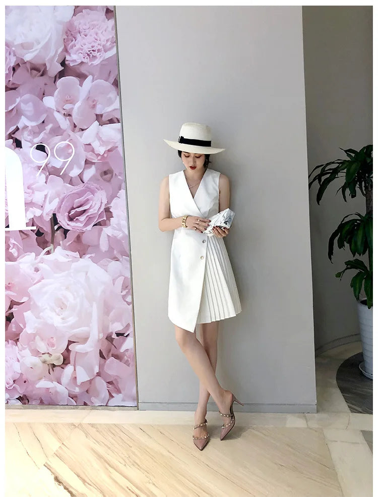2025 New Genuine Leather Gladiator Pumps Sandals Luxury Metal Rivets Summer Women Outdoor Slippers Black Fashion High Heels 41