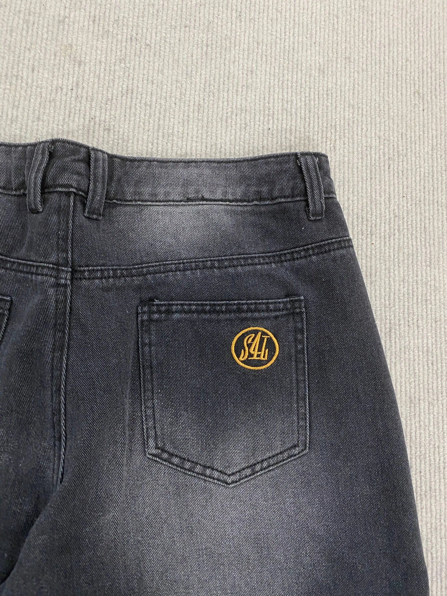 Calça jeans unissex estilo casual de rua, estilo ins, corte reto, lavagem envelhecida retrô, usada, novidade primavera 2026, street style americano.