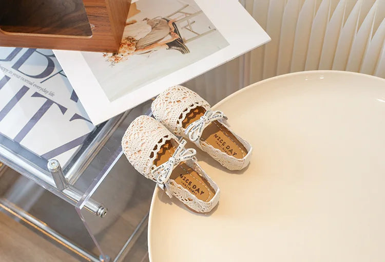 Children's Baotou Sandals Spring Summer New Princess Girls' Woven Hollow Soft Bottom Anti slip Sneaker Bowknot Comfortable