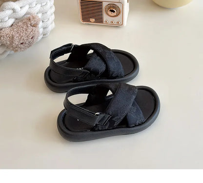2026 Girls' Sandals Summer New Korean Version Little Girls All Design Sense Cross Strap Beach Sandals Comfort Daily Kids Sandals