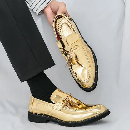 Sapatos Luxuosos de Couro Envernizado Dourado Masculino, Sapatos Oxford, Mocassim com Borla de Grife, Sapatos Sociais Formais Masculinos, Sapatos de Vestir de Moda, Negócios