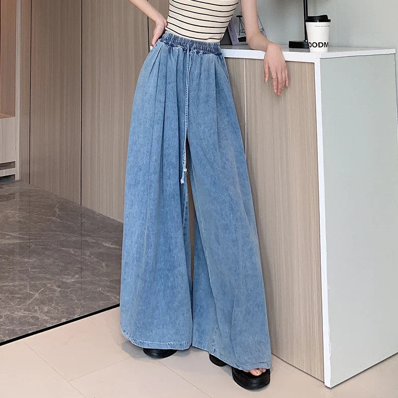 Calça Jeans de Perna Larga, Casual, Solta, com Cadarço e Estilo Lanterna