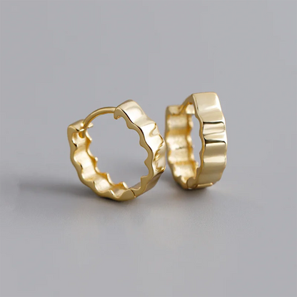 925 Sterling Silver Minimalist Statement Waves Huggies Hoop Earrisngs for Women Fashion French Charms Jewelry Ear Buckle
