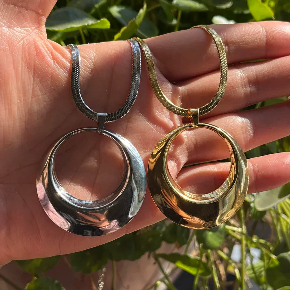 Stainless Steel Exaggerated Punk Big Round O Shaped Pendant Necklace Women Men Chunky Snake Blade Chain Grunge Steampunk Jewelry