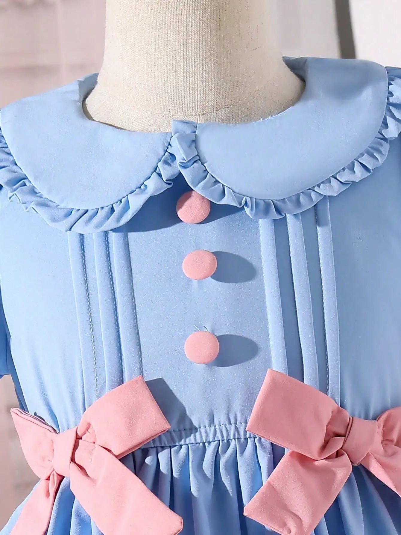 Little Girl's Romantic and Elegant Ladylike Blue Princess-Style Dress, Decorated with Bows, Stylish Puff Sleeves, Suitable for Birthday Parties, Holiday Events, and Photography. Suitable for Little Girls Aged 4-7, for