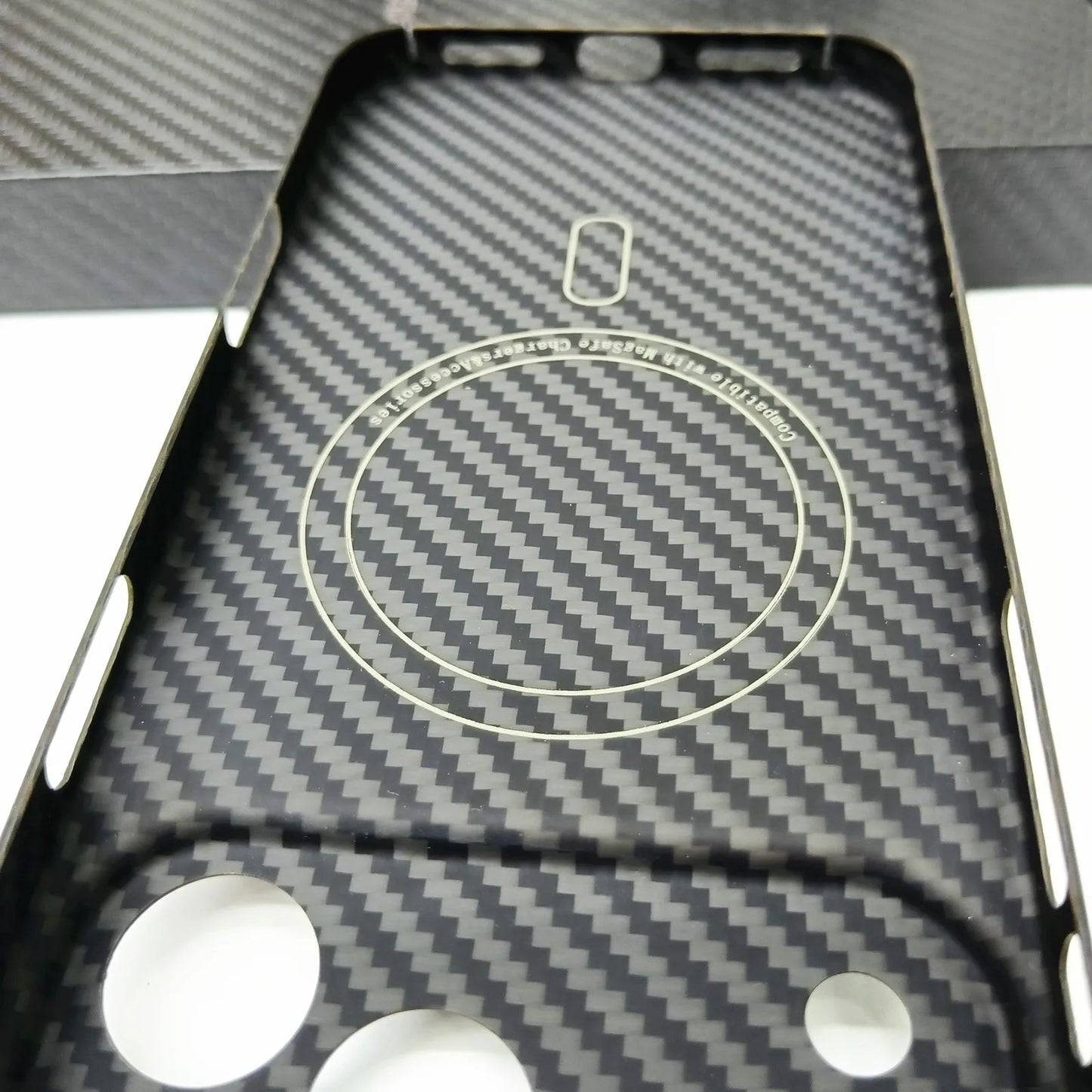 Genuine Aramid Carbon Fiber Mag Safe Magnetic Case For iPhone 17 Pro Max 17Pro Matte Camera Hole Thin Hard Armor Cover