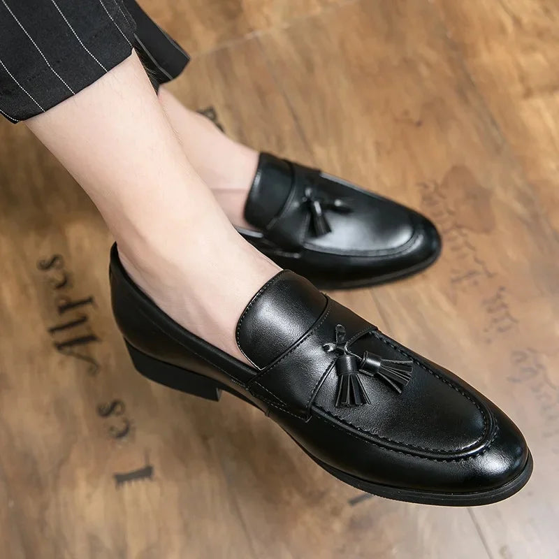 Casual Slip-On Wedding Shoes Men's Small Size Business Leather Shoes British Style Fashionable Loafers Polyurethane Upper Rubber