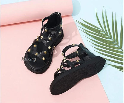 Summer New Kids Sandals Girls Princess Rivet Sandals Soft Children Beach Shoes Fashion Roman Sandals Size 21-36 Versatile
