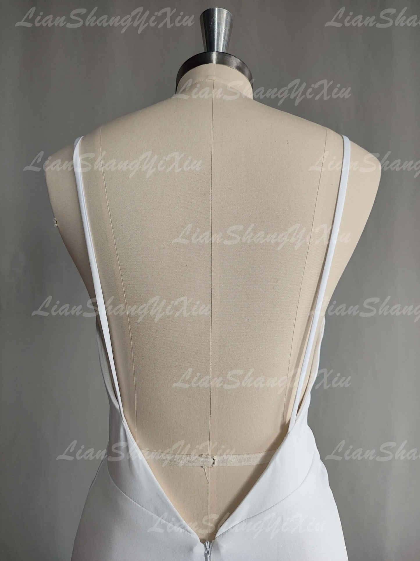 Customized Modern Simple Satin Wedding Dress V-neck Spaghetti Straps Backless Formal Pleated Bridal Growns vestidos Sweep Train