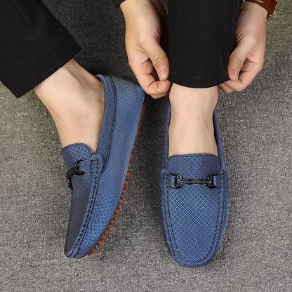 Sapatos de Couro Fashion Sapatos de Negócios Mocassins Pretos Leves Slip On para Homens Sapatos de Couro Elegantes Casuais para Festa e Casamento