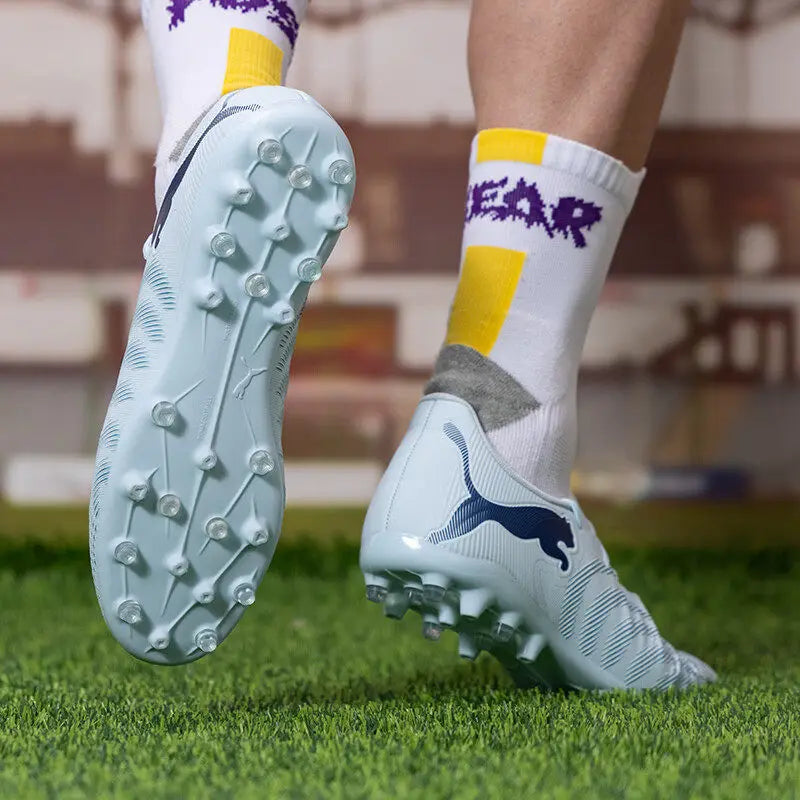 TT Turf Soccer Shoes 108918-03 Men's Professional Training Football Cleats Non-Slip Wear-resistant