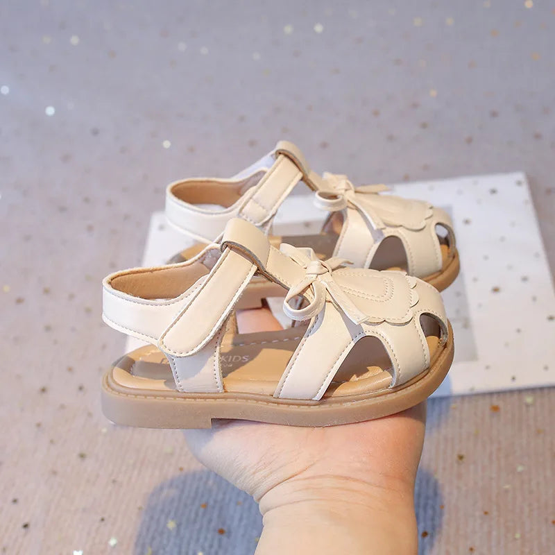 Girls Summer Sandals Toe-covered Anti-kick 2025 Brand New Children Flat Sandals Princess INS Hot Trend Toddler Clog Shoes I03055
