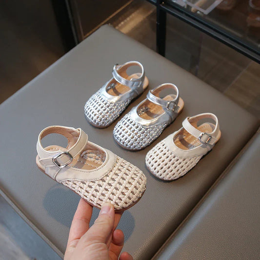 Little Girl Sandal Summer Beach Versatile Kids Princess Half Sandals Fashion Woven Style Children Causal Hollow-out Flat Shoes