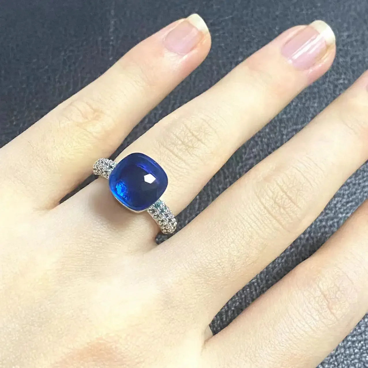10.6mm Classic Ring for Women Light Blue Zircon Blue Topaz Candy Water Drop Crystal Ring Platinum Plated Jewelry Gift