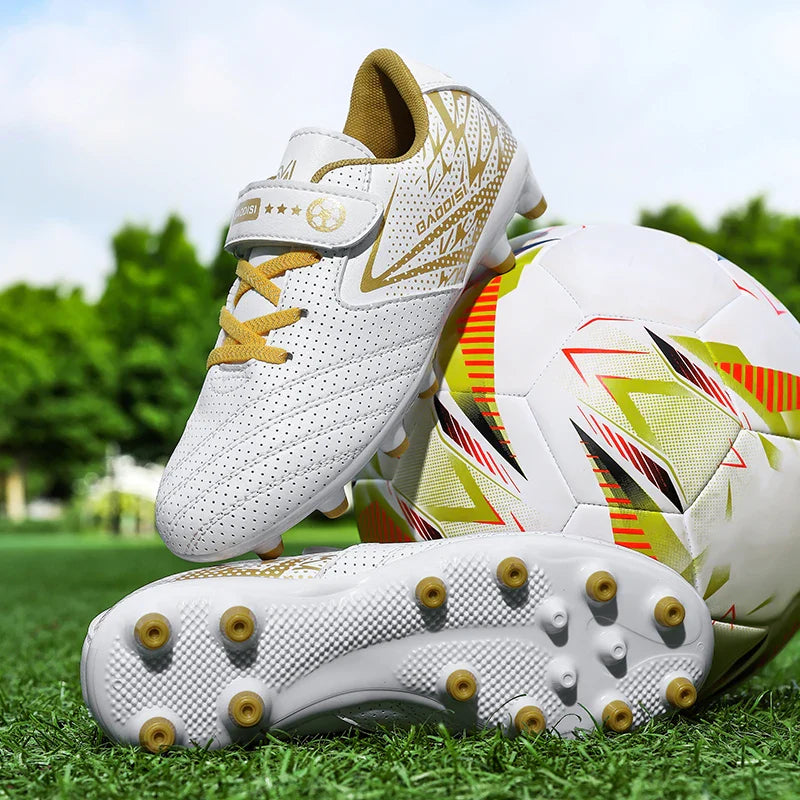 New Kid Soccer Shoes Match Non-Slip Professional Match Boys Outdoor Football Boots Comfortable Sneakers Sports Shoes Unisex