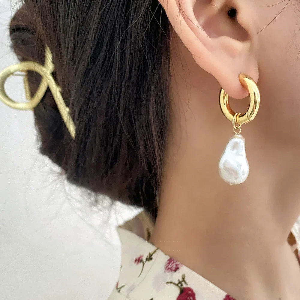 European Retro High-end Asymmetrical Pearl Earrings for Women Titanium Steel Earrings Long Earrings Sassy Earrings Non-fading
