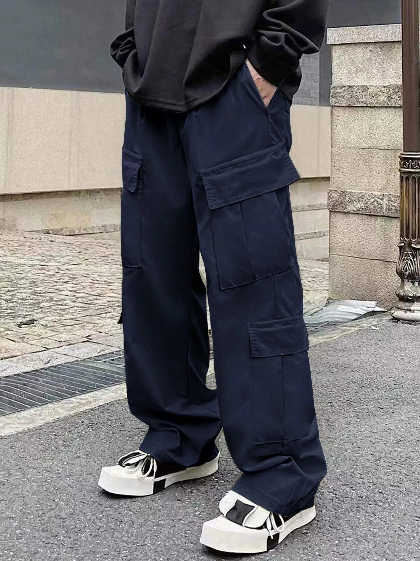Men's Spring and Autumn Multi-Pocket Cargo Pants with Elastic Waistband and Drawstring Adjustment, Solid Color Multi-Pocket Long Pants Suitable for Outdoor Sports and Leisure