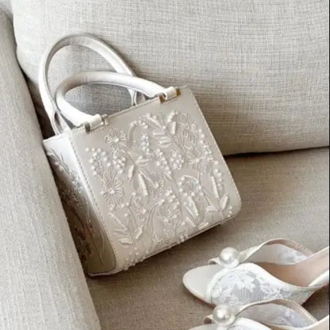 Bolsa Tote Mini Duffel Pérola, Bolsa Transversal Feminina com Correntes, Bolsa Pequena Elegante Designer de Luxo Feminina